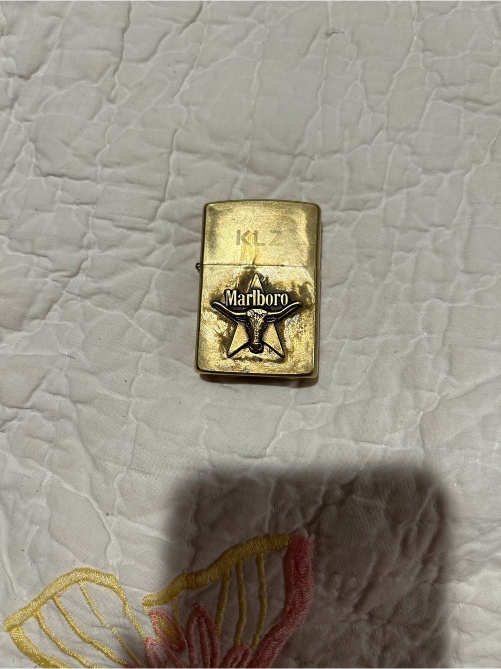 Marlboro Gold Embossed Star Brass zippo lighter